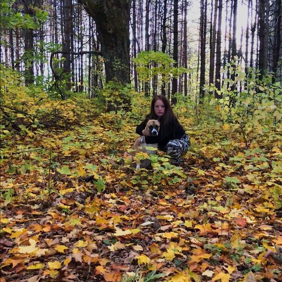 Meet your Posher, Sarah - Picture 2 of 4